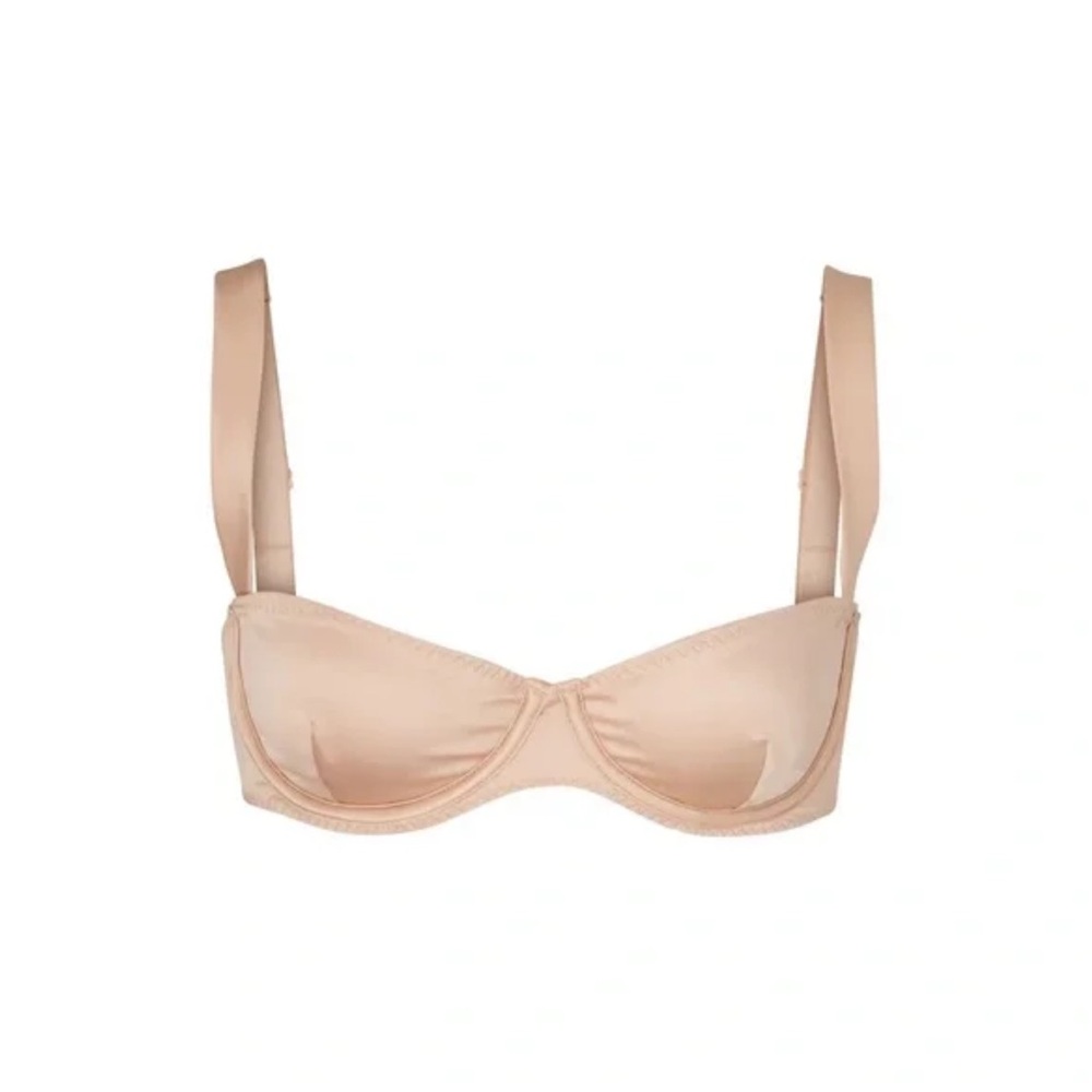 Elegant Satin Skims Underwire Bra - Tan